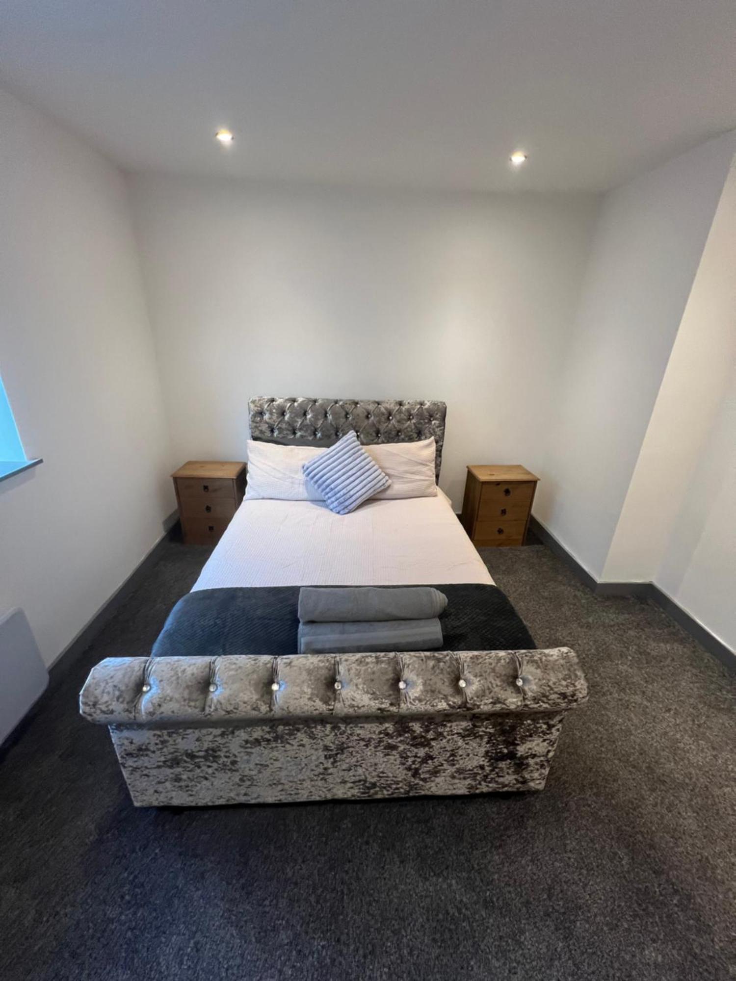 Cosy Modern Apartment Warrington Exterior photo